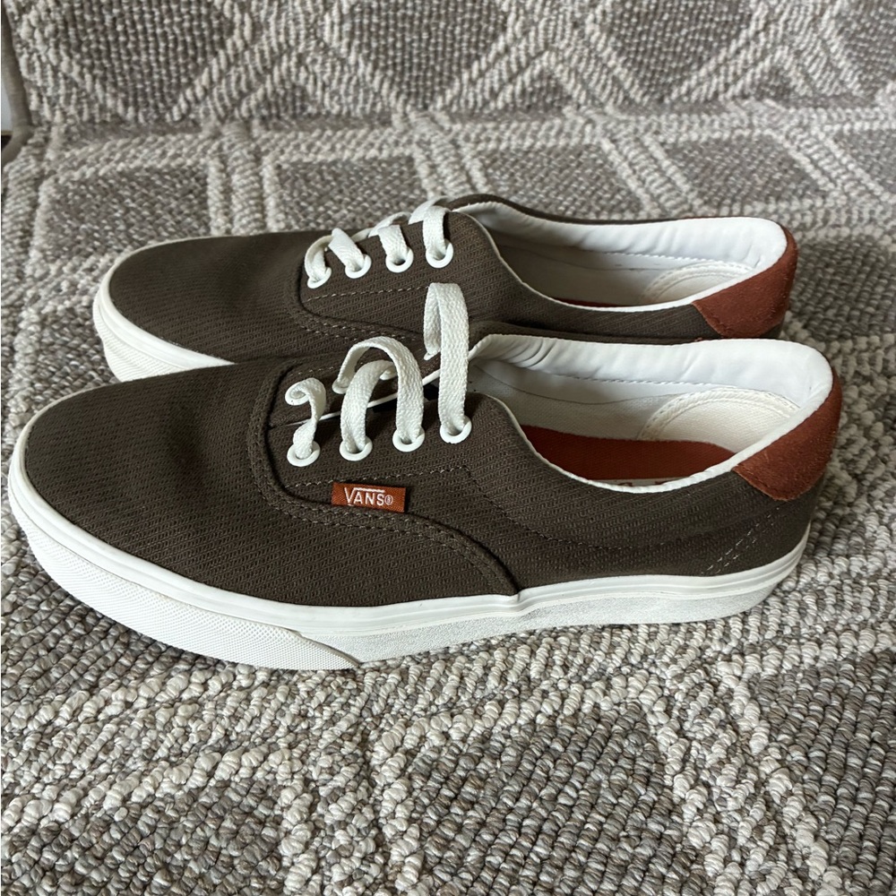 Vans olive Low-Top Sneakers with tan suede heel.